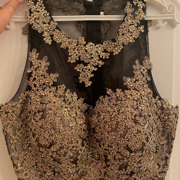 Gorgeous 2 piece prom dress - Picture 6 of 11